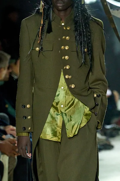 Look 2